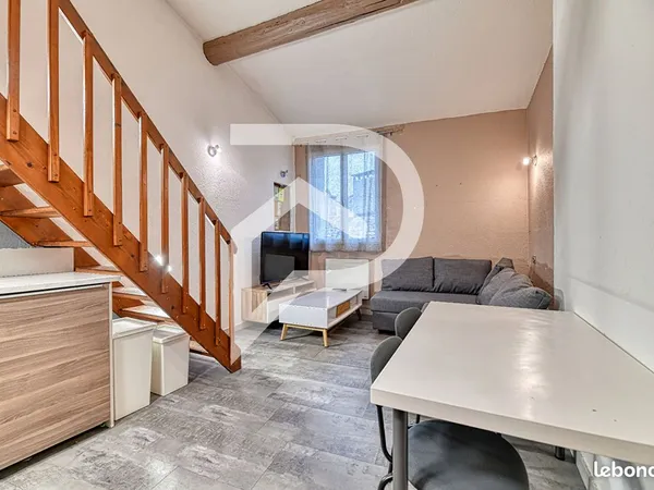 Studio 1 pièce 24 m² 