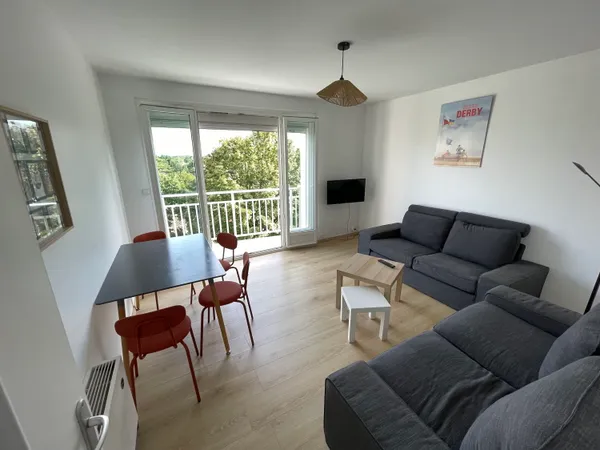 Propose chambres dans appartement en colocation 