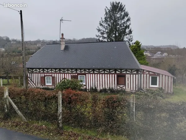 Maison +garage et batiments +terrain 5640 m2 