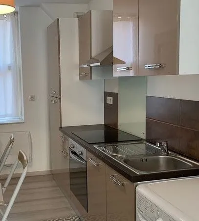 T3 55m2 - centre agen - balcon, renove 
