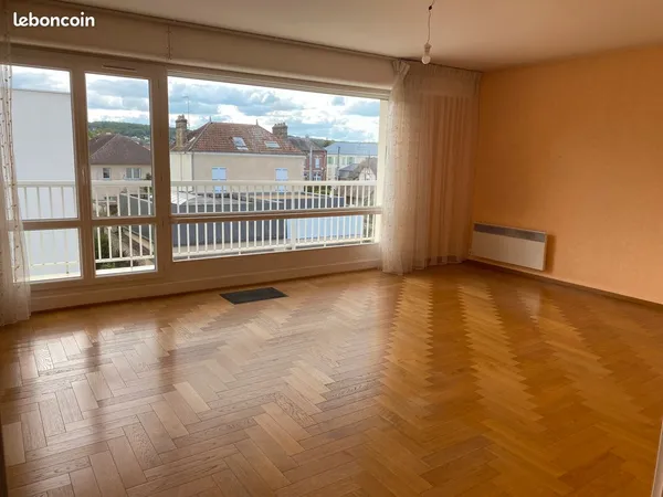 F3 en résidence avec balcon et parking 