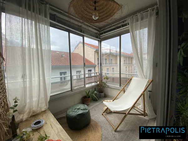 T2 60m² avec 2 loggia, 4ème ét. ascenseur, cave- LOUE 