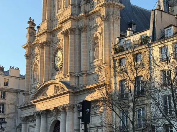 OFF MARKET - LE MARAIS 