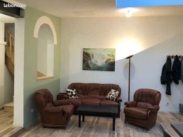 Appartement grand T2 meublé de 64M2 au centre ville à 5mn de la gare 