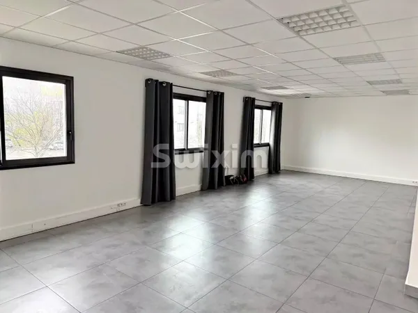 Bureaux 63 m² 