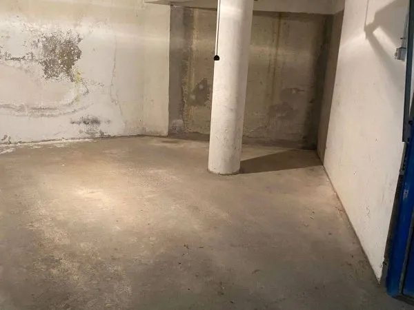 Parking 17 m²