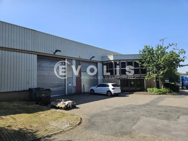 Local d'activité 452 m² 