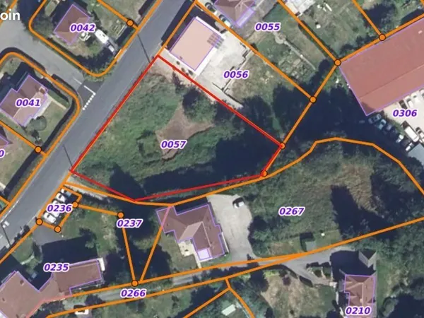 Terrain 1742 m² Ussel 