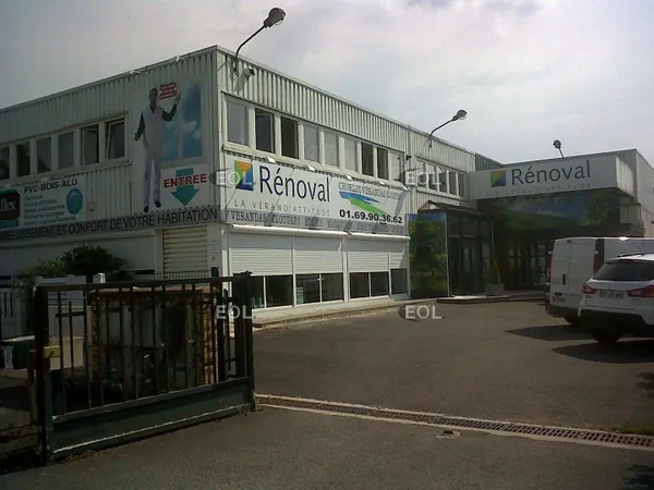 Local d'activité 517 m² 