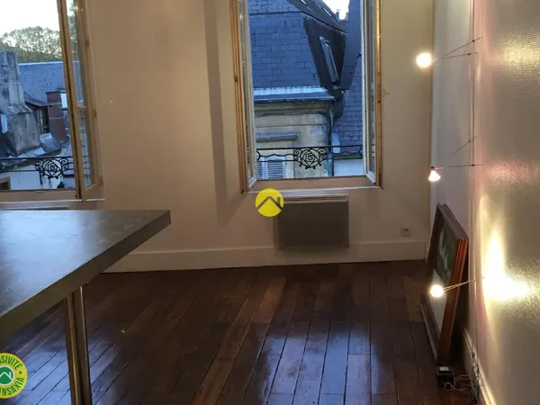 APPARTEMENT HYPER CENTRE 