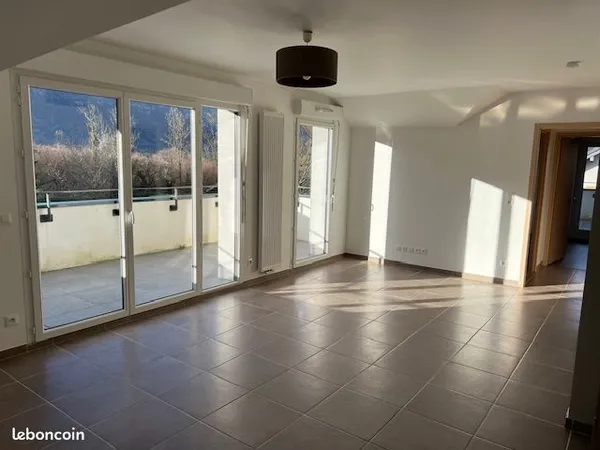 Appartement 62 m2 + 2 terrasses + garage 