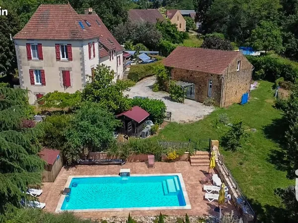 Propriété 14 pièces 338 m² 