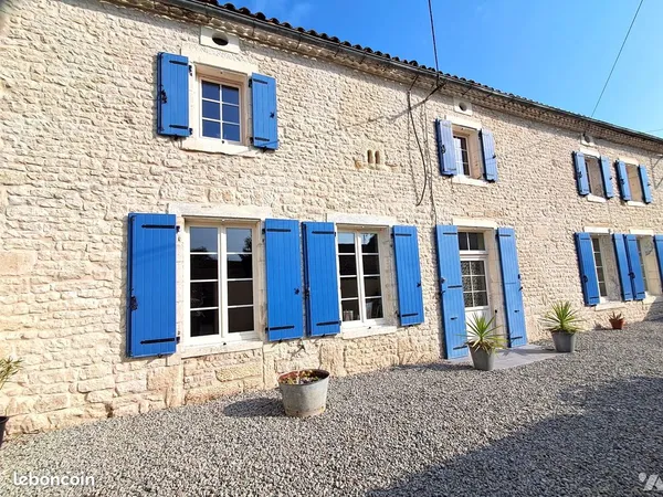 Maison 10 pièces 242 m² 