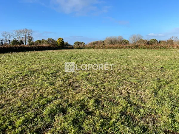 Terrain 1600 m² 