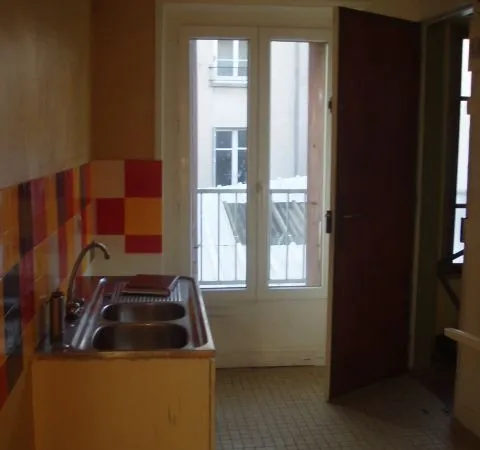 Appartement studio à LES LILAS 