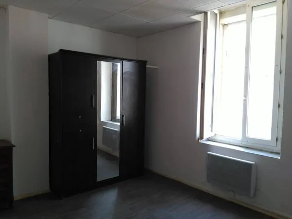 Studio 1 pièce 28 m² 