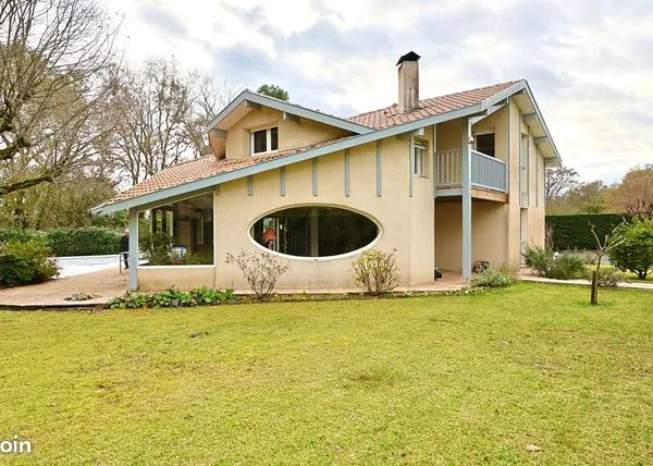 Maison 5 pièces 182 m² 