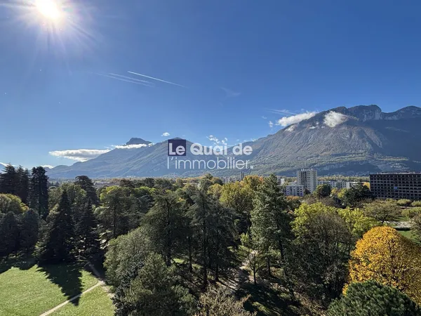 Appartement T6 (118 m²) en vente à SAINT EGREVE 