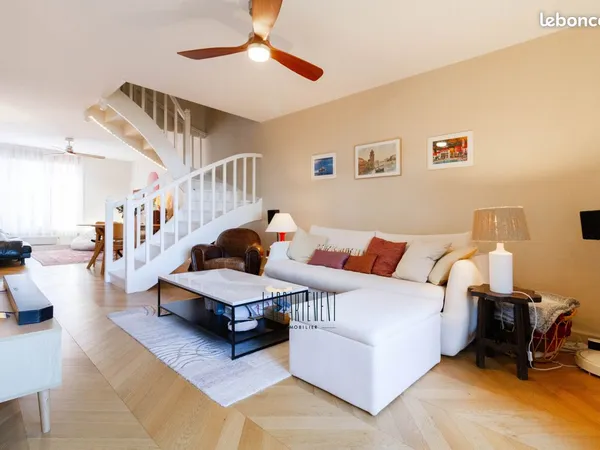 Duplex 5 pièces 120 m² 
