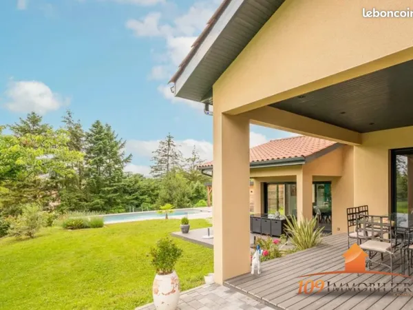 Maison 6 pièces 163 m² 