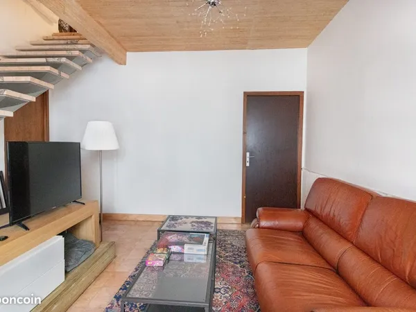 Maison 11 pièces 216 m² 