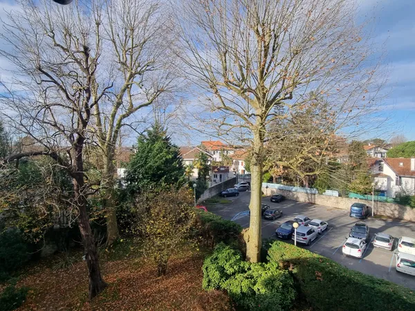 T3 DUPLEX 80 m2 QUARTIER DES ARENES 