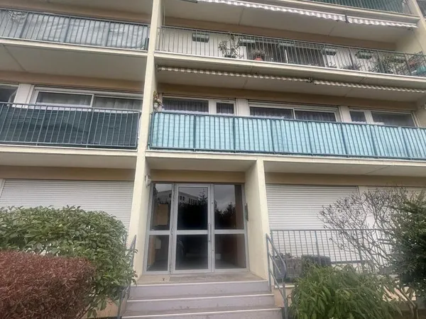 Appartement 4 pièces 77 m² 
