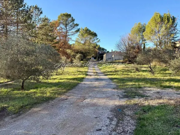 Maison de plain-pied 6 pièces 152 m² 