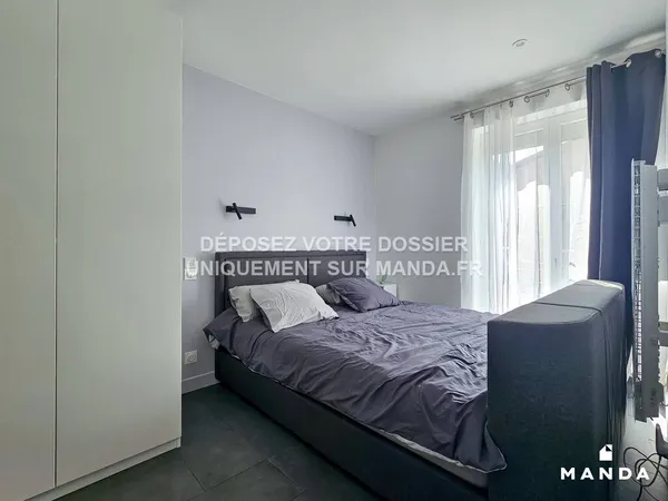 Studio 5 pièces 14 m² 