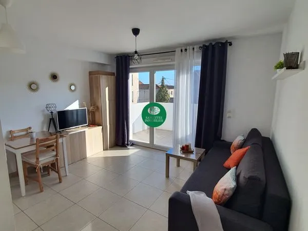 Studio 1 pièce 27 m² 