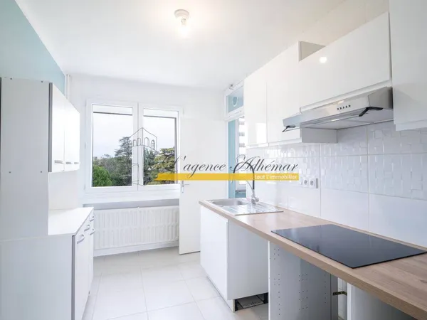 Appartement 4 pièces 65 m² 