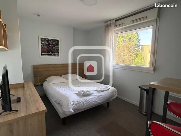 Studio 1 pièce 18 m² 