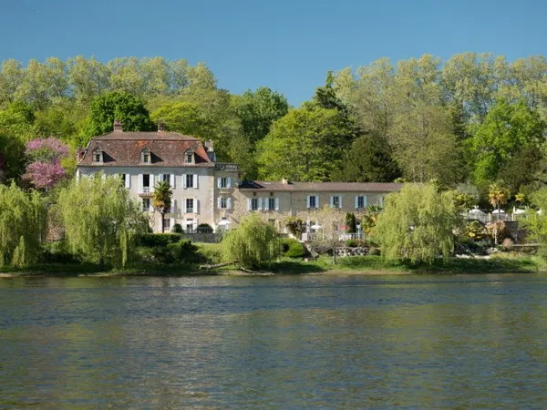 Maison 32 pièces 800 m² 