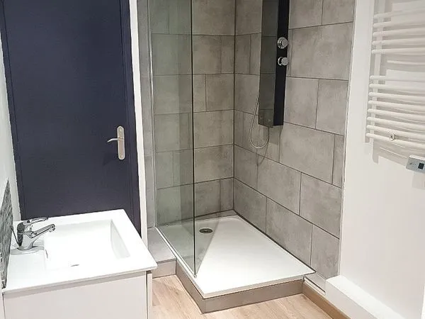 Appartement T3 rénové - 47 m² - Chérisy centre 