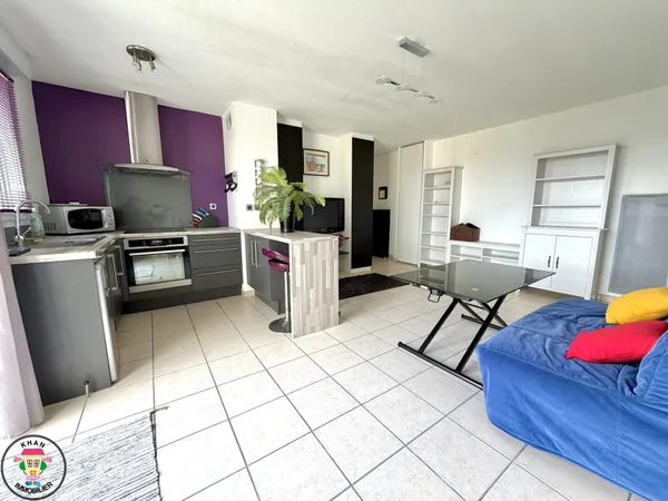 Appartement T2 - Balcon - Place de stationnement - Piscine 