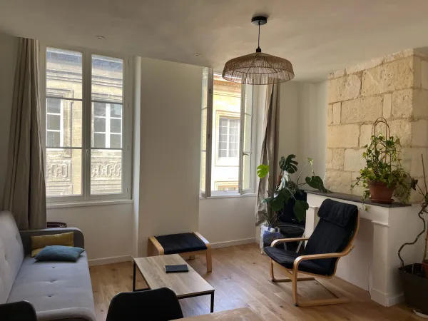 Loue appartement rénové entièrement 