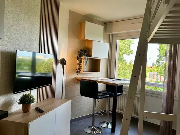 Studio 1 pièce 20 m² 