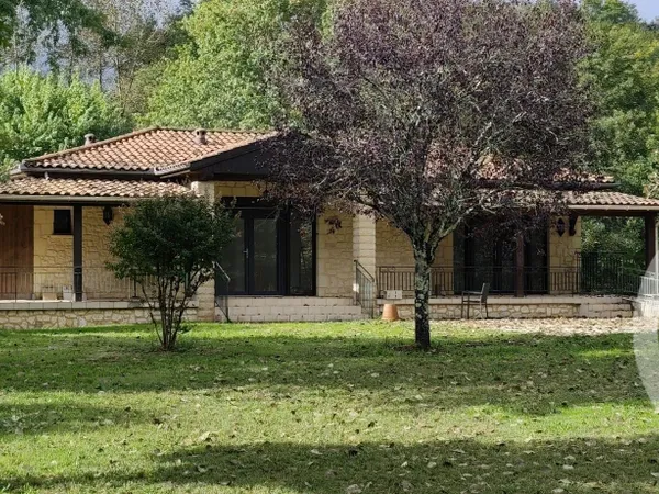Maison 8 pièces 195 m² 