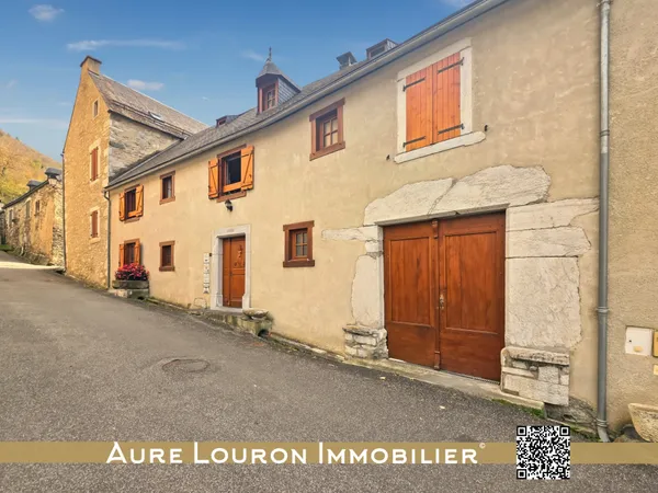 IMMEUBLE DE RAPPORT AVEC 3 APPARTEMENTS 159m2 DANS LE CENTRE 