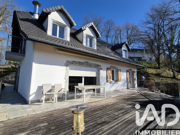 Maison 9 pièces 235 m² 