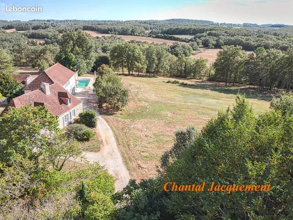 Maison 16 pièces 390 m² 