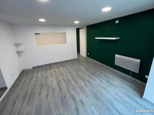 Local commercial - Boulevard Thiers Remiremont - Vitrine, fort passage 