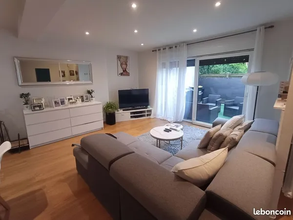 Maison mitoyenne 5 pièces 110 m² 
