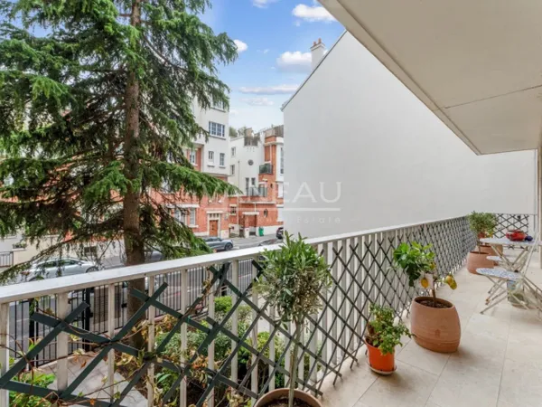 Paris XVIe - Village d'Auteuil - Bel appartement rénové avec gra 