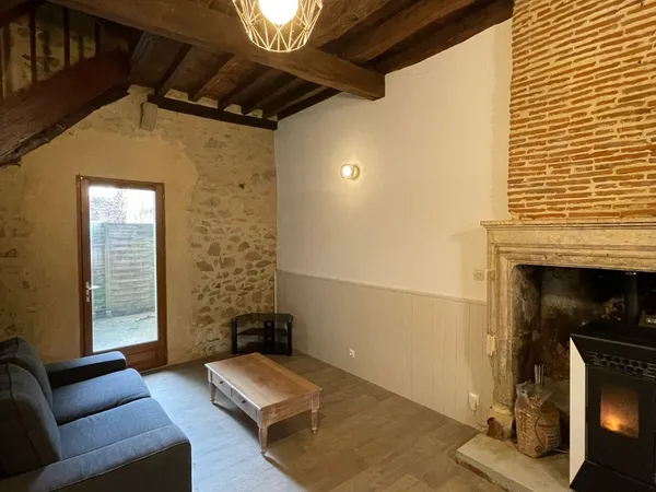 Loue Maison de ville meublée 65m² Rions Bourg 