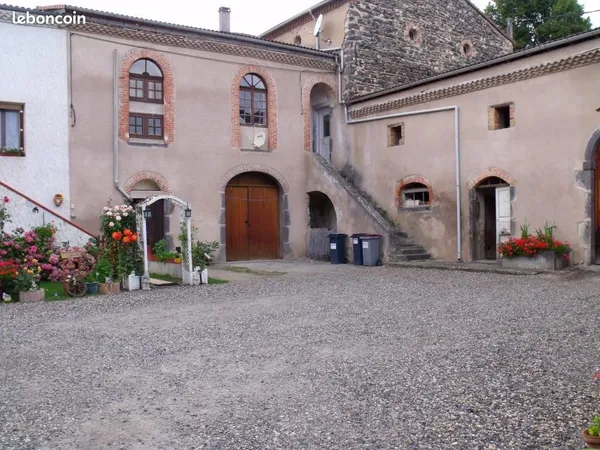 Haut de maison de Bourg proche 63500 ISSOIRE 