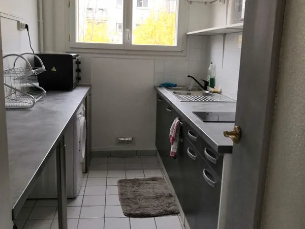 COLOCATION À 7 MIN DE PARIS - Étudiants /Jeunes actifs 