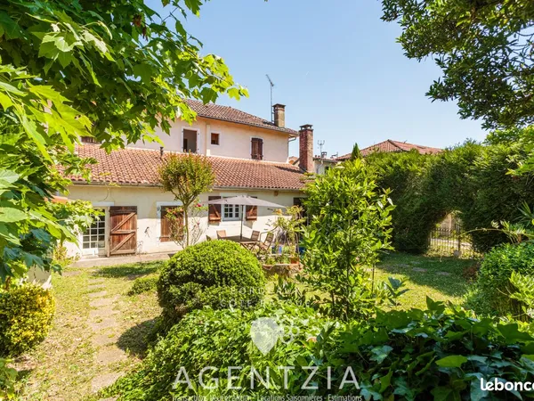 Maison 6 pièces 220 m² 