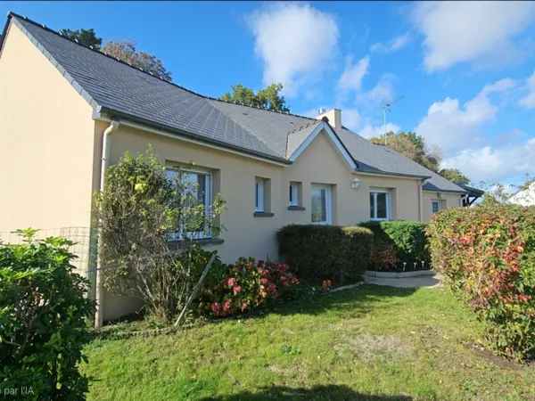 Maison de plain-pied à vendre à Donges - 4 pièces, 3 chambres, jardin spacieux aux porte de 