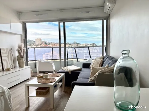 Studio 1 pièce 29 m² 
